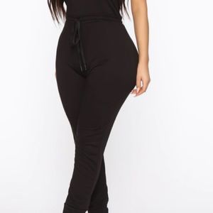 FASHION NOVA JUMPSUIT